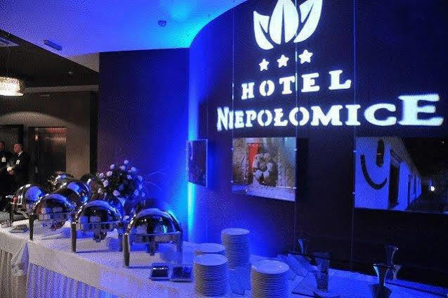 Hotel Niepołomice Exterior foto