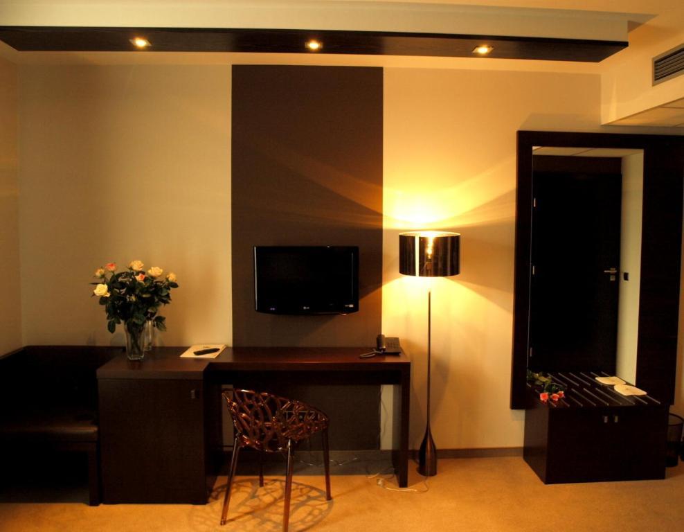 Hotel Niepołomice Zimmer foto
