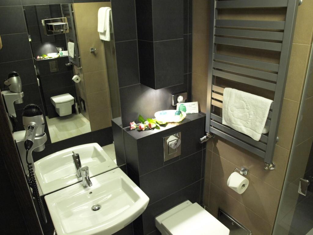Hotel Niepołomice Zimmer foto