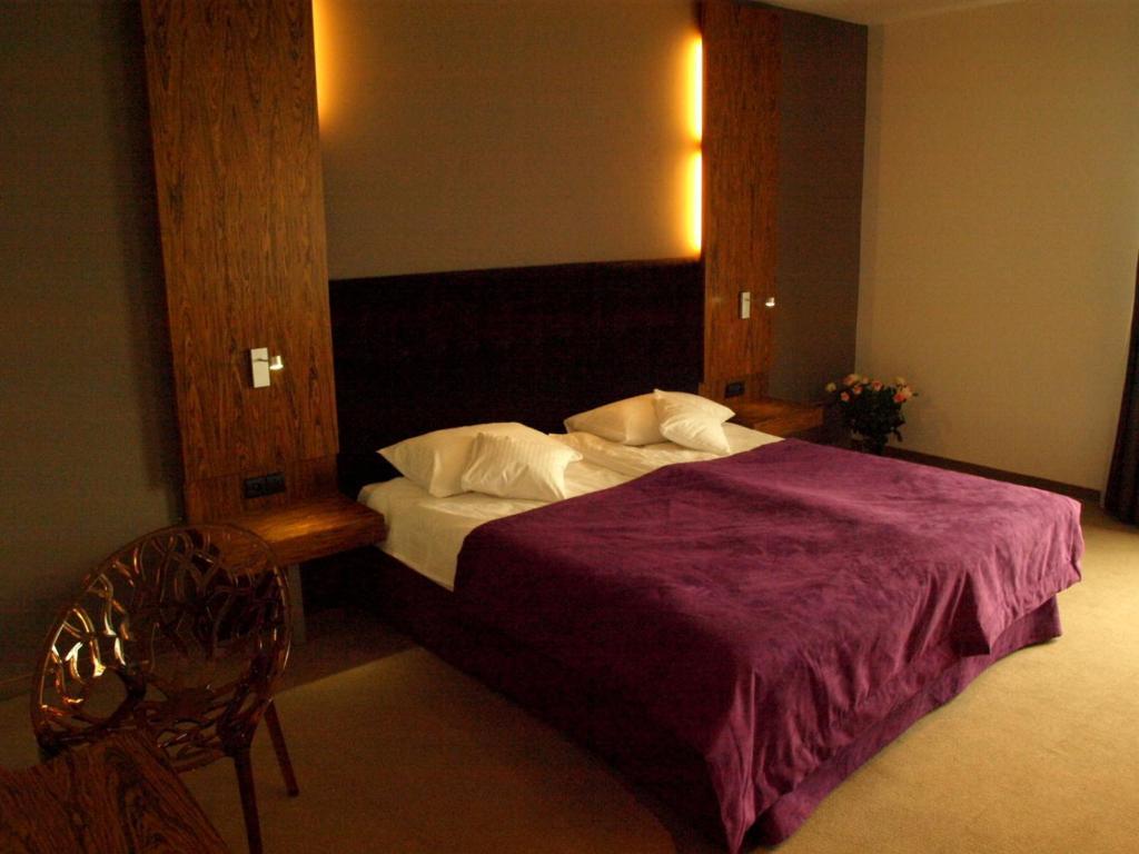 Hotel Niepołomice Zimmer foto