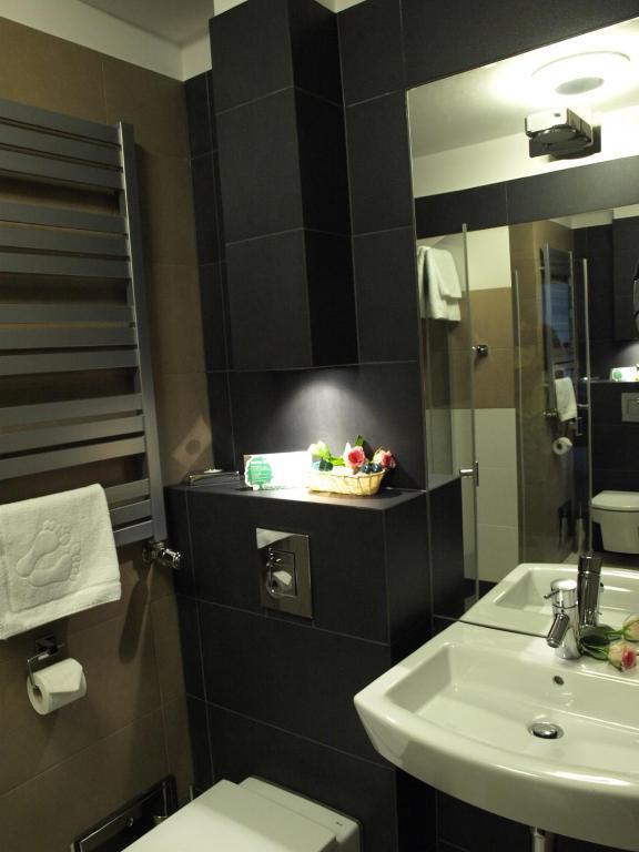 Hotel Niepołomice Zimmer foto