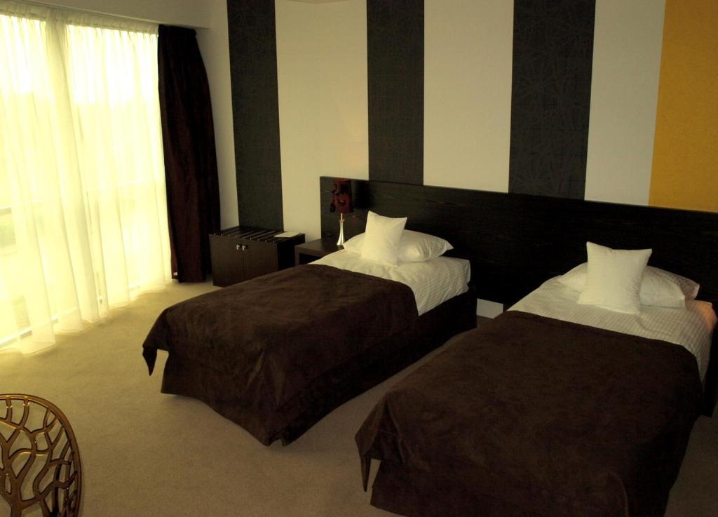 Hotel Niepołomice Zimmer foto